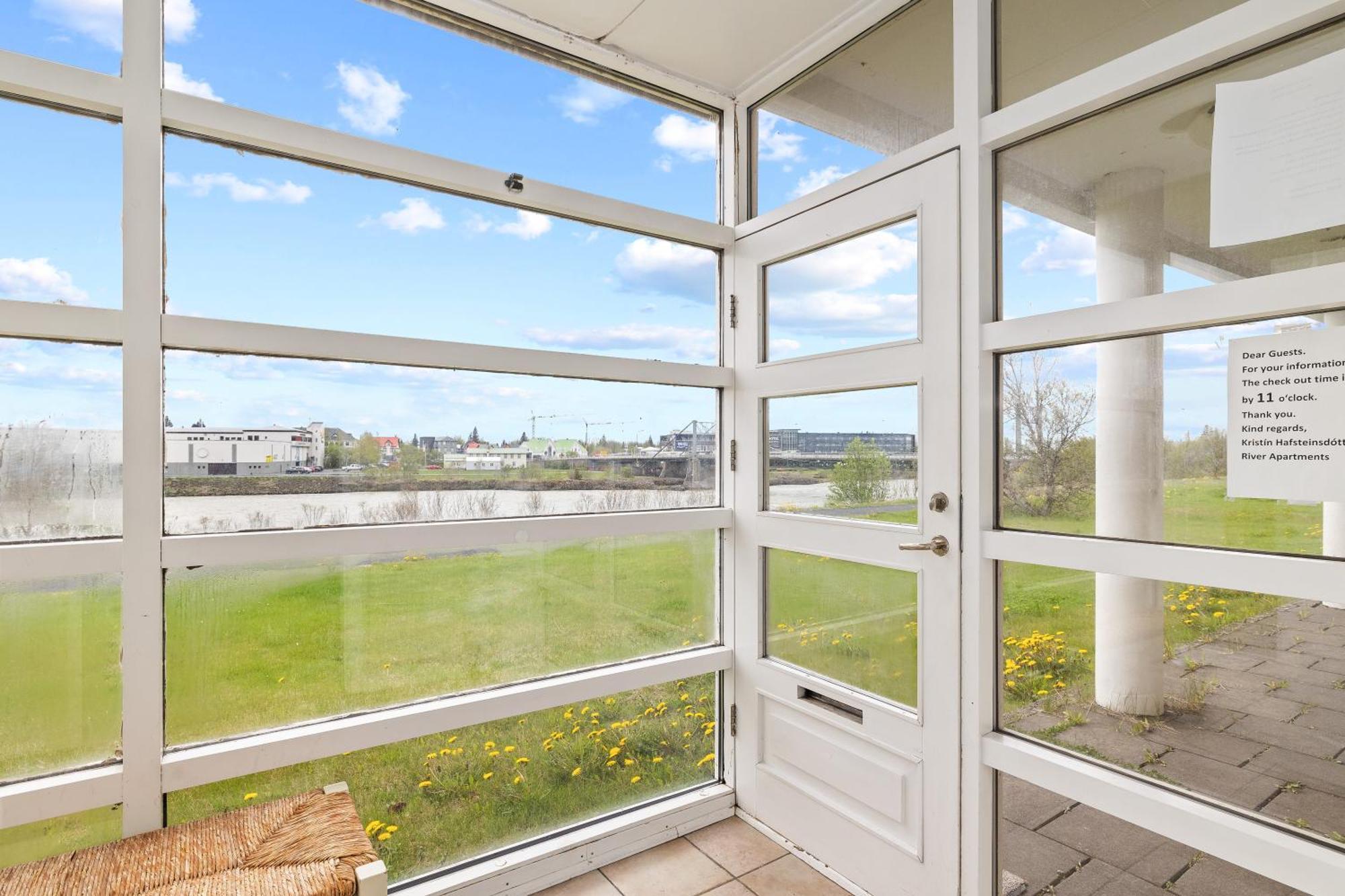 River Apartments Selfoss Esterno foto